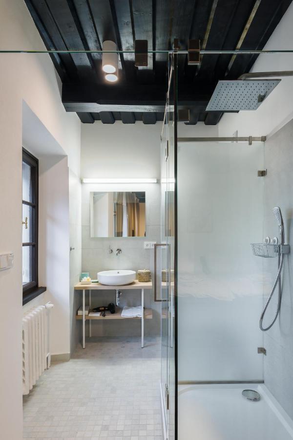 Fancy Apartments By Prague Castle Екстериор снимка