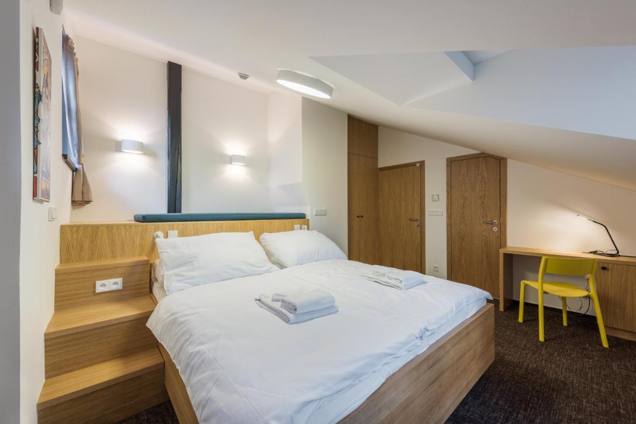Fancy Apartments By Prague Castle Екстериор снимка
