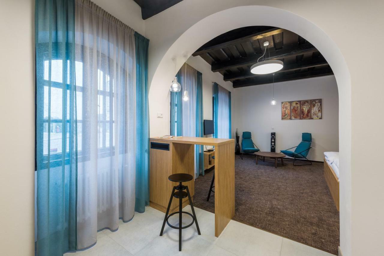 Fancy Apartments By Prague Castle Екстериор снимка
